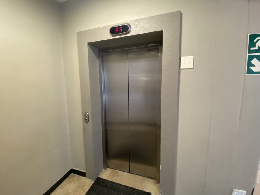 To Let 1 Bedroom Property for Rent in Muizenberg Western Cape